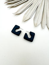 Load image into Gallery viewer, Black Chunky Hoop Earrings