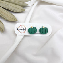 Load image into Gallery viewer, Leaf Statement Stud