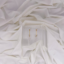 Load image into Gallery viewer, Embossed Leaf Dangle Earring