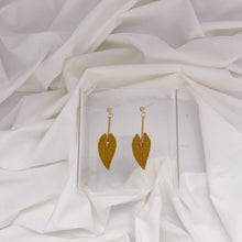 Load image into Gallery viewer, Embossed Leaf Dangle Earring