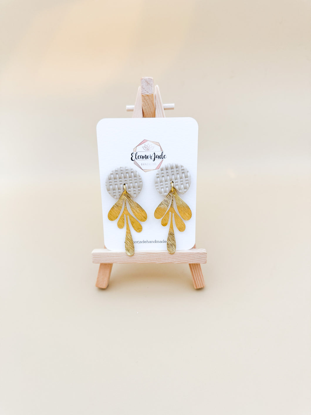 Tan Weave Textured Circle w/ Leaf Charm | Dangle Statement Earrings